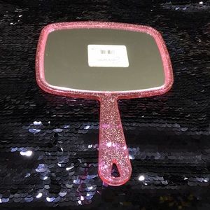 • GLAMOUR MIRROR • CLASSIC COLLECTION IN PINK COLOR .